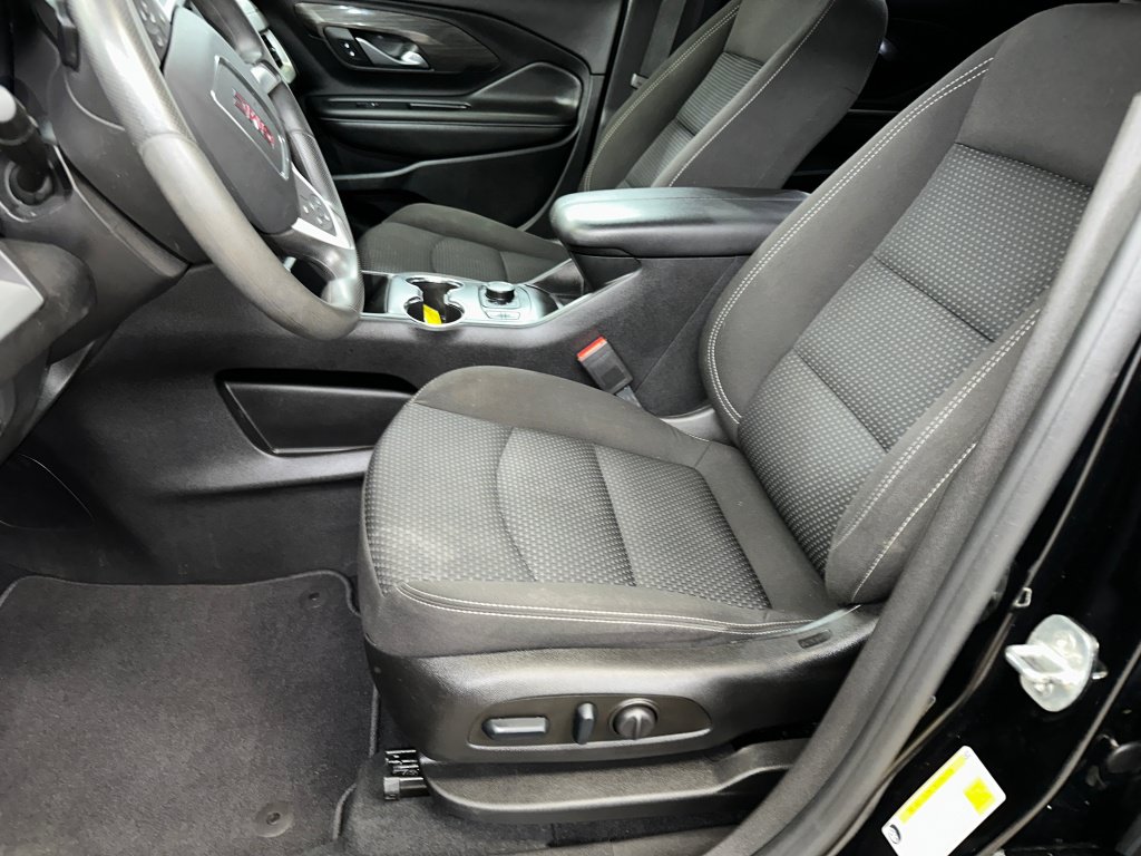 Used 2023 GMC Terrain SLE w/ Driver Convenience Package FWD image 5