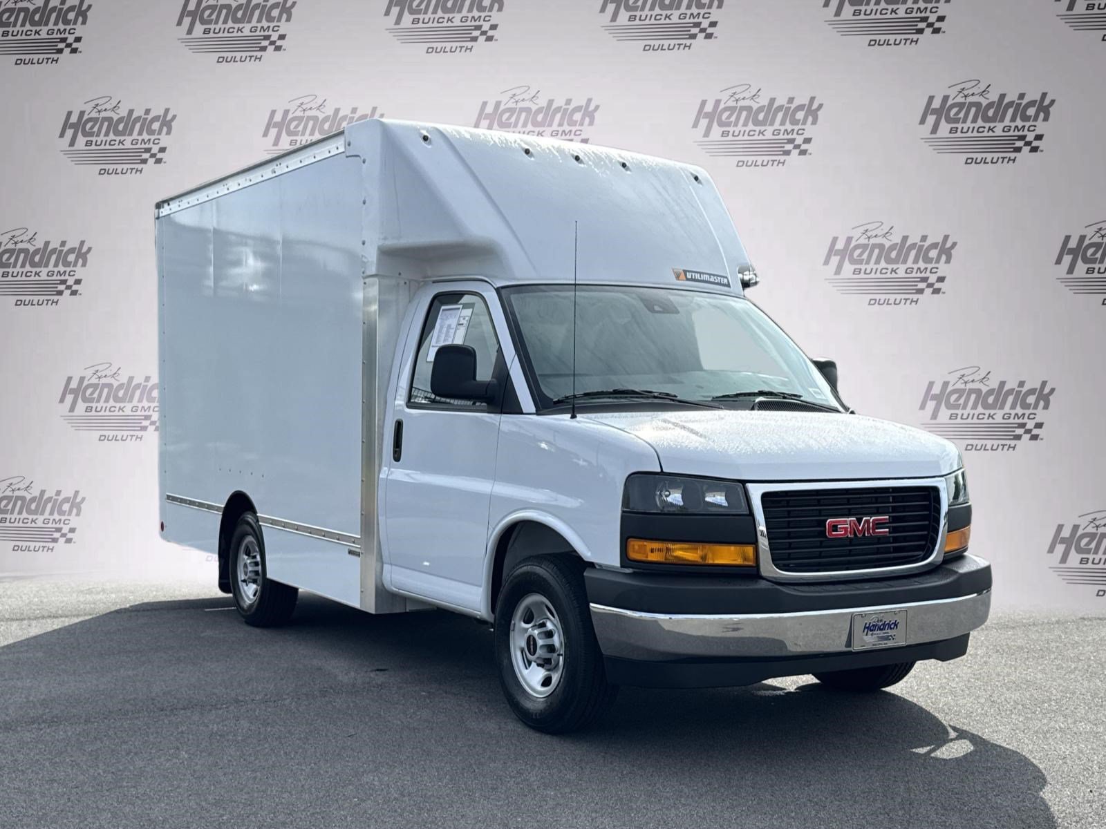 New 2025 GMC Savana 3500 w/ Power Convenience Package RWD image 2