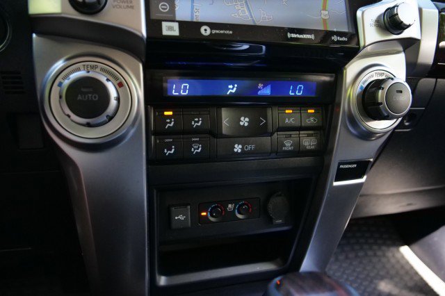 Used 2021 Toyota 4Runner Limited AWD/4WD image 11