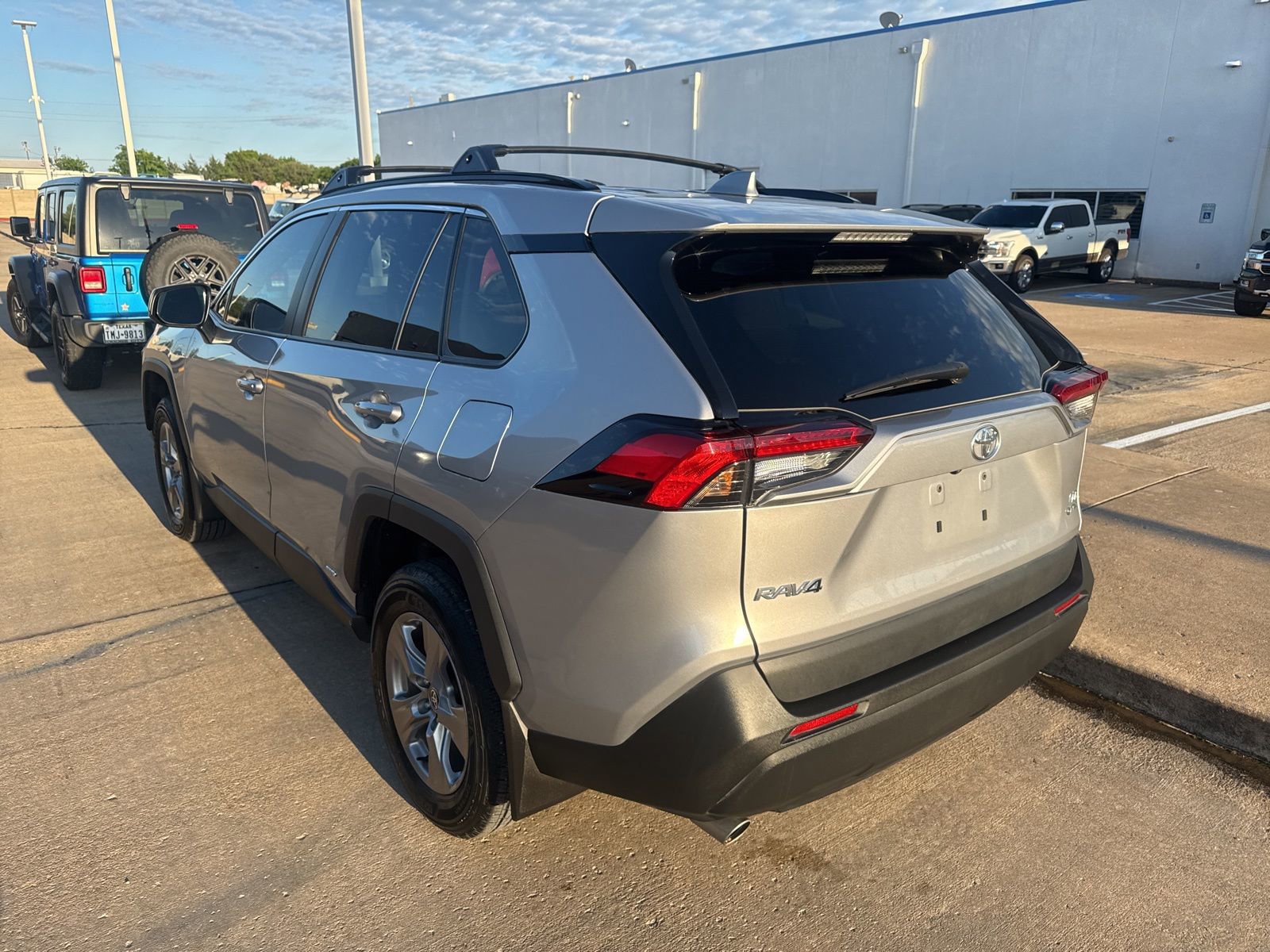 Used 2025 Toyota RAV4 LE image 5