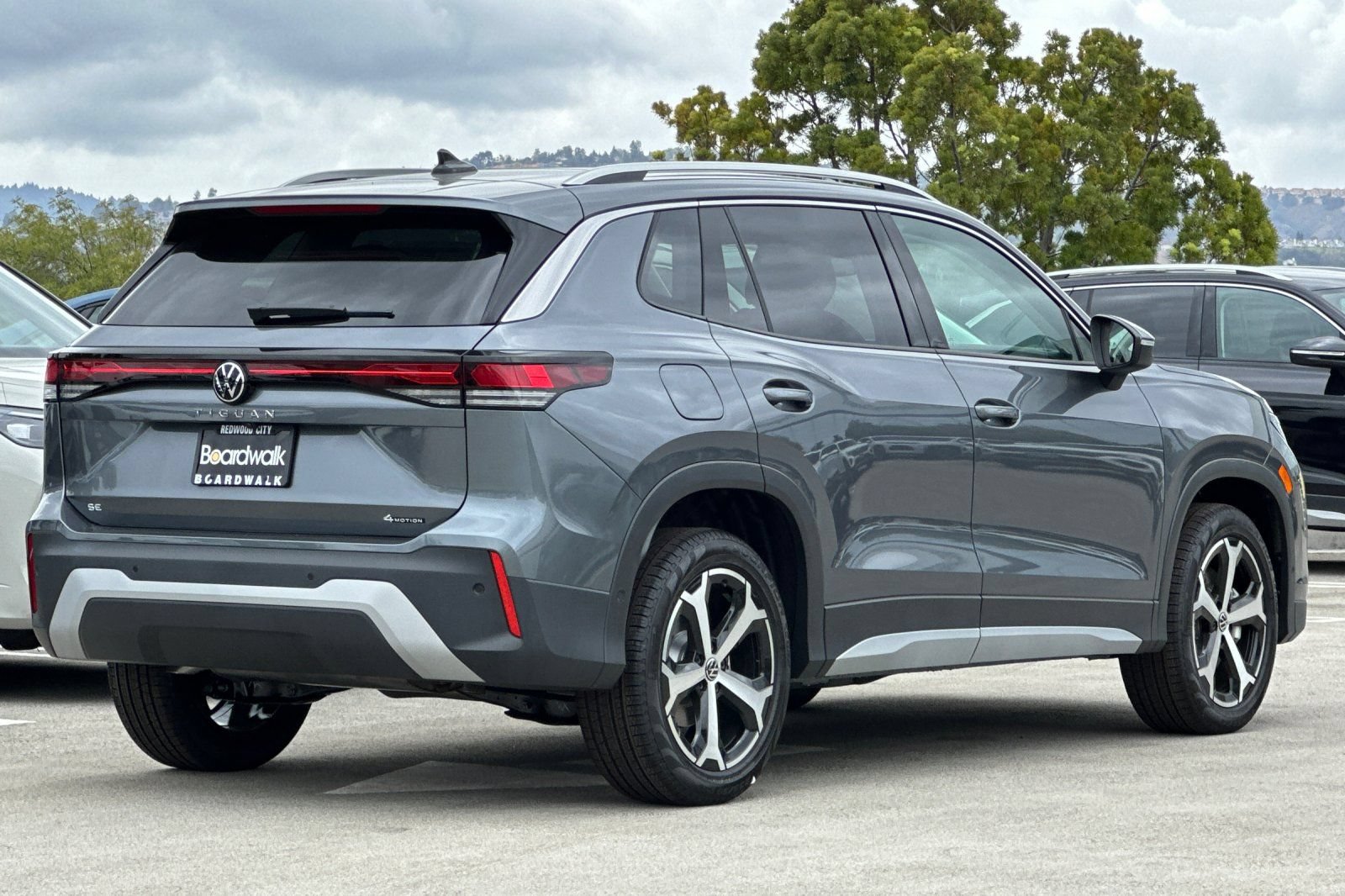 New 2026 Volkswagen Tiguan SE AWD/4WD image 4