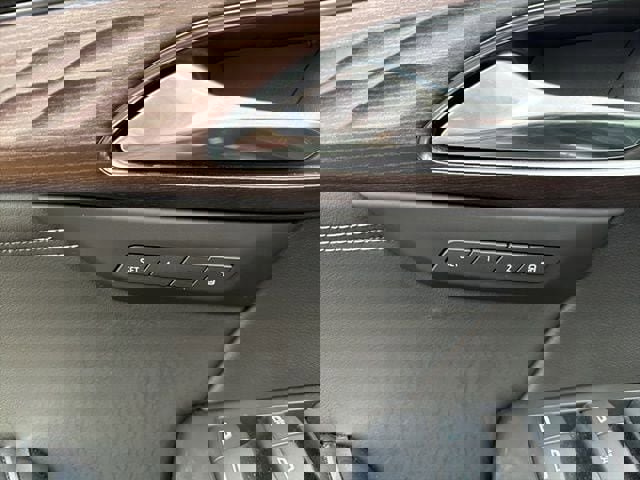 Used 2021 Buick Envision Avenir w/ Technology Package II image 9