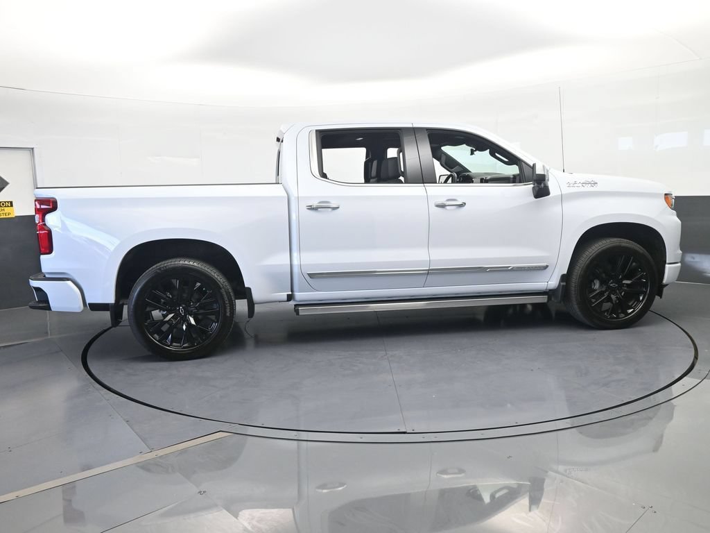 Used 2026 Chevrolet Silverado 1500 High Country w/ Technology Package AWD/4WD image 7