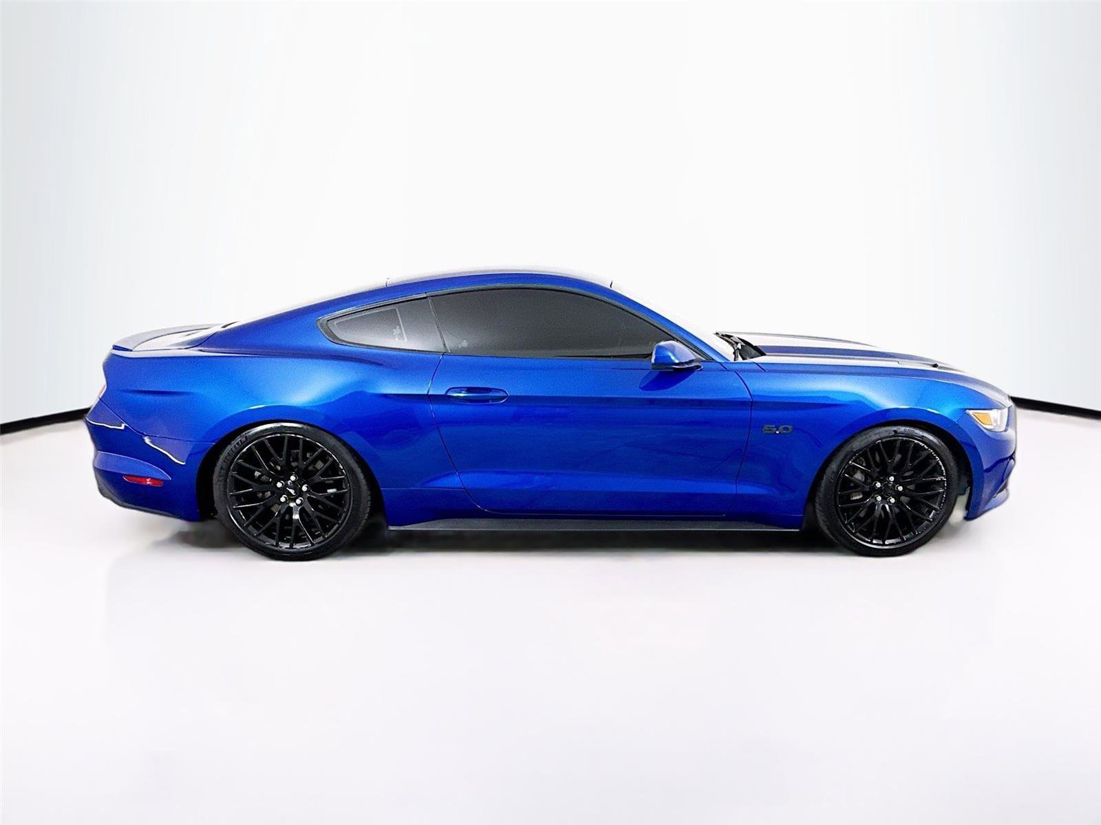 Used 2017 Ford Mustang GT RWD image 25