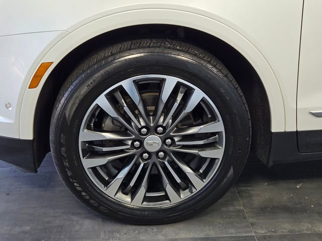 Used 2018 Cadillac XT5 Premium Luxury w/ Driver Assist Package image 5