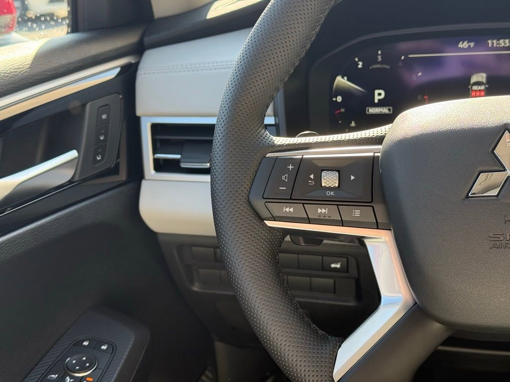 New 2026 Mitsubishi Outlander SEL image 10