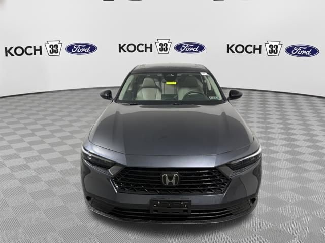 Used 2025 Honda Accord SE image 2