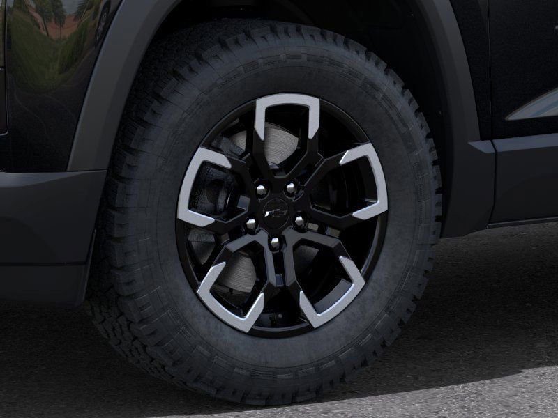 New 2025 Chevrolet Equinox ACTIV w/ Safety and Technology Package image 9