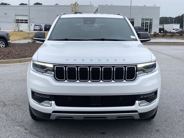 Used 2023 Jeep Wagoneer Series III w/ Preferred Equipment Group image 2