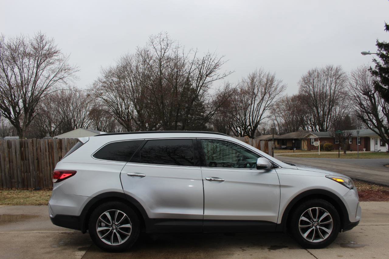 Used 2017 Hyundai Santa Fe SE w/ SE Premium Package 02 FWD image 10