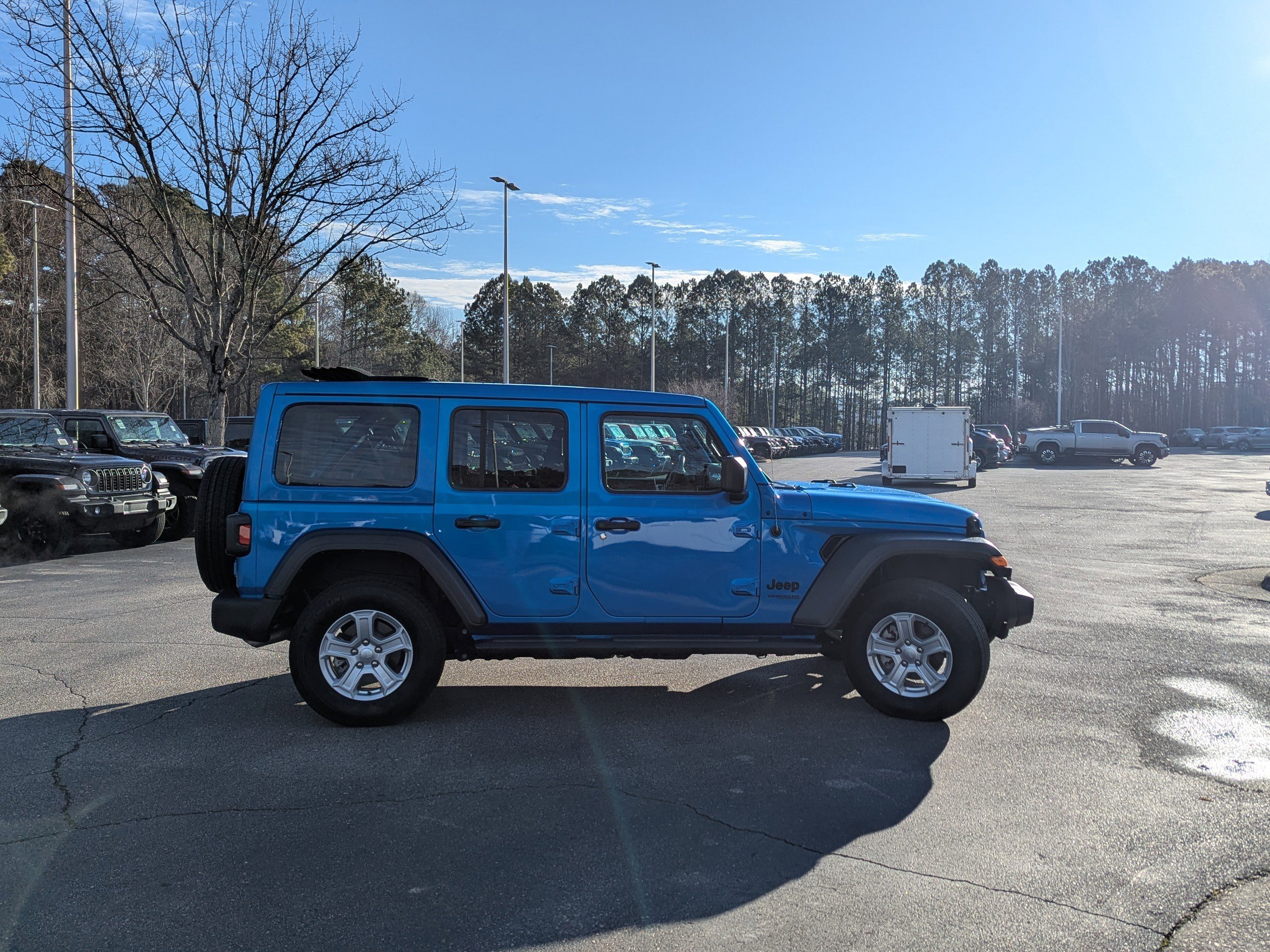 Certified 2022 Jeep Wrangler Sport S w/ Sun And Sound Package image 4