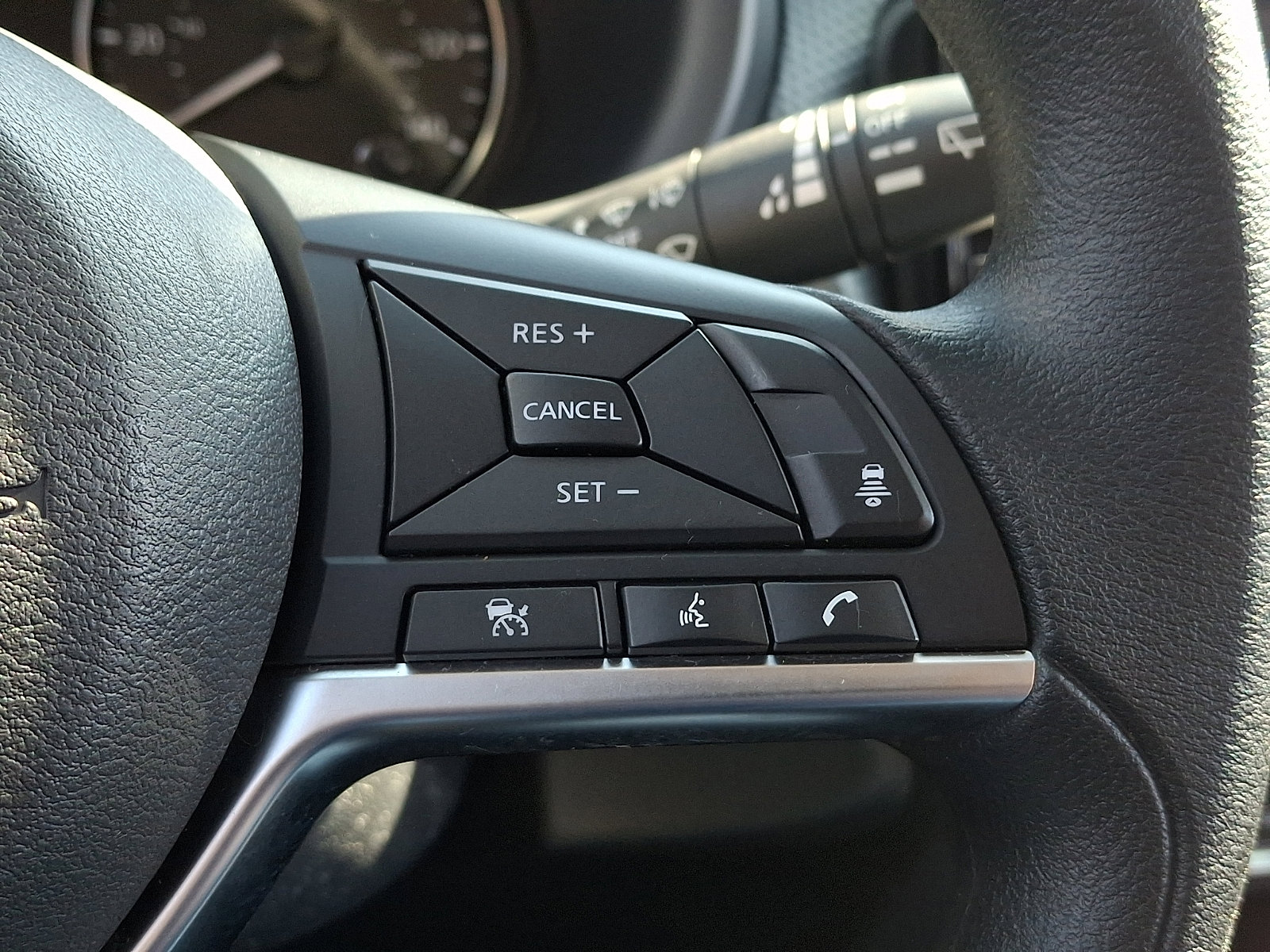 Used 2024 Nissan Kicks SV image 21