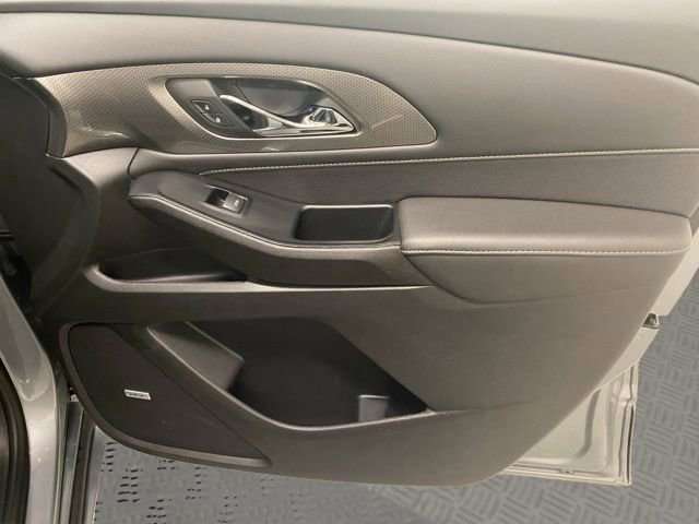 Used 2023 Chevrolet Traverse Premier image 24