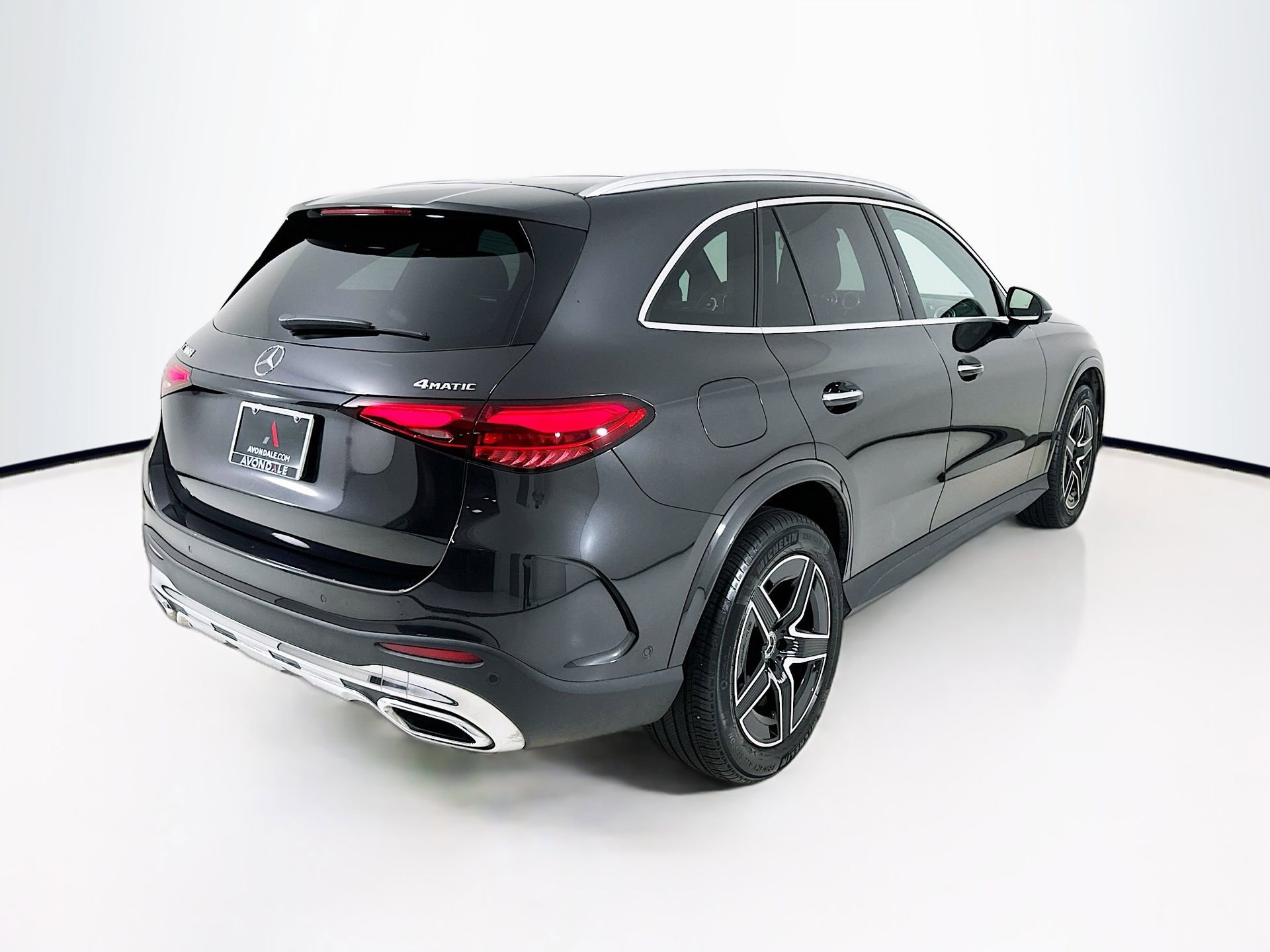Used 2025 Mercedes-Benz GLC 300 4MATIC image 8