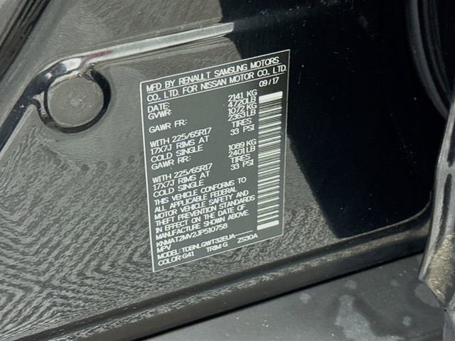 Certified 2018 Nissan Rogue SV image 32