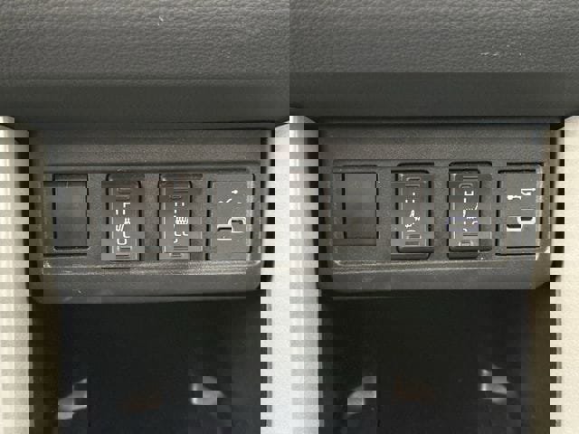 Used 2025 Toyota Corolla Cross AWD Hybrid w/ Convenience Package image 23