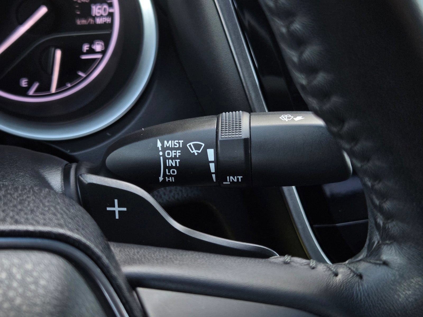 Used 2018 Toyota Camry SE FWD image 18