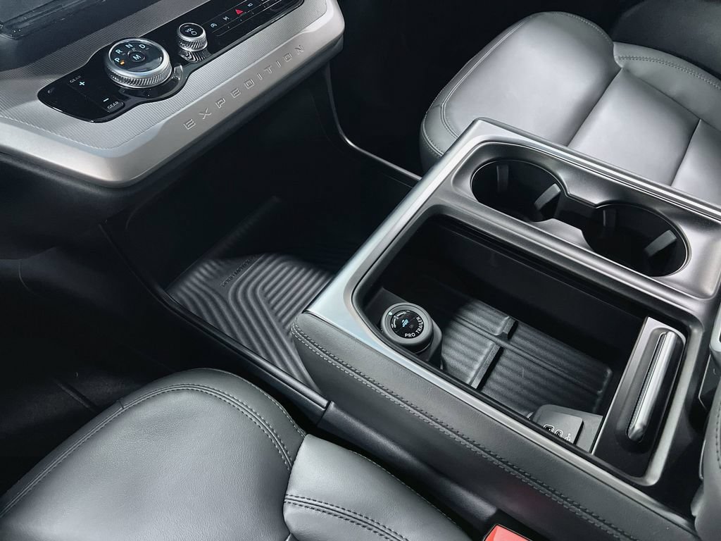 New 2026 Ford Expedition Active AWD/4WD image 39