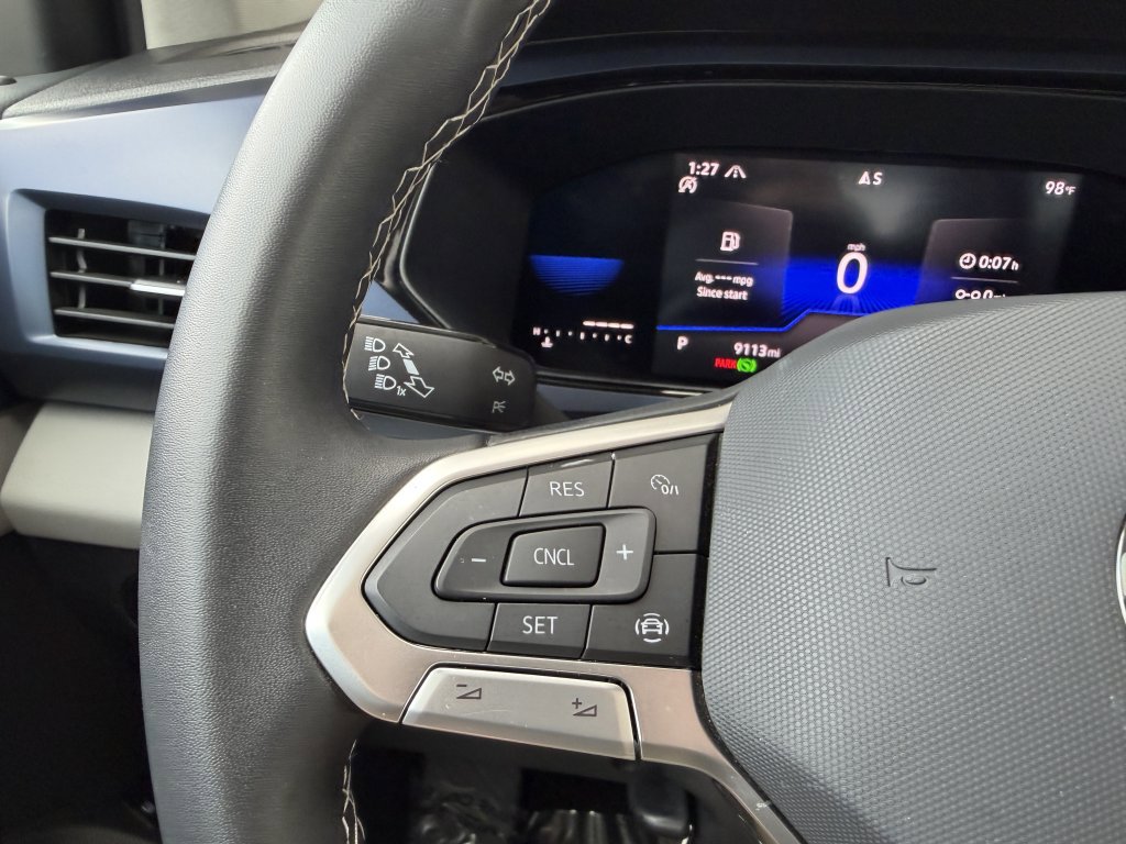 Used 2022 Volkswagen Taos SE w/ Panoramic Sunroof Package image 28