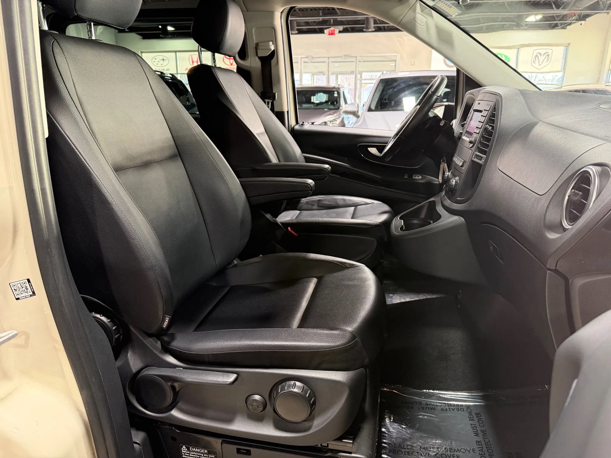 Used 2019 Mercedes-Benz Metris Passenger image 8