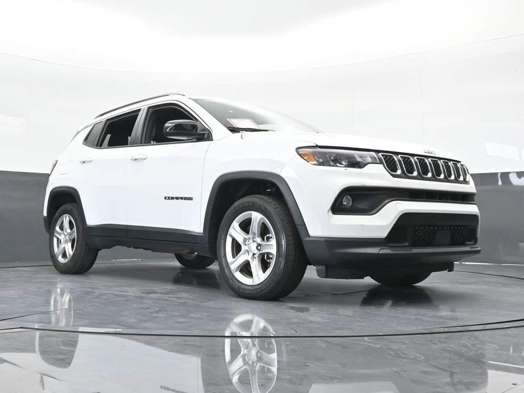 Used 2023 Jeep Compass Latitude image 26