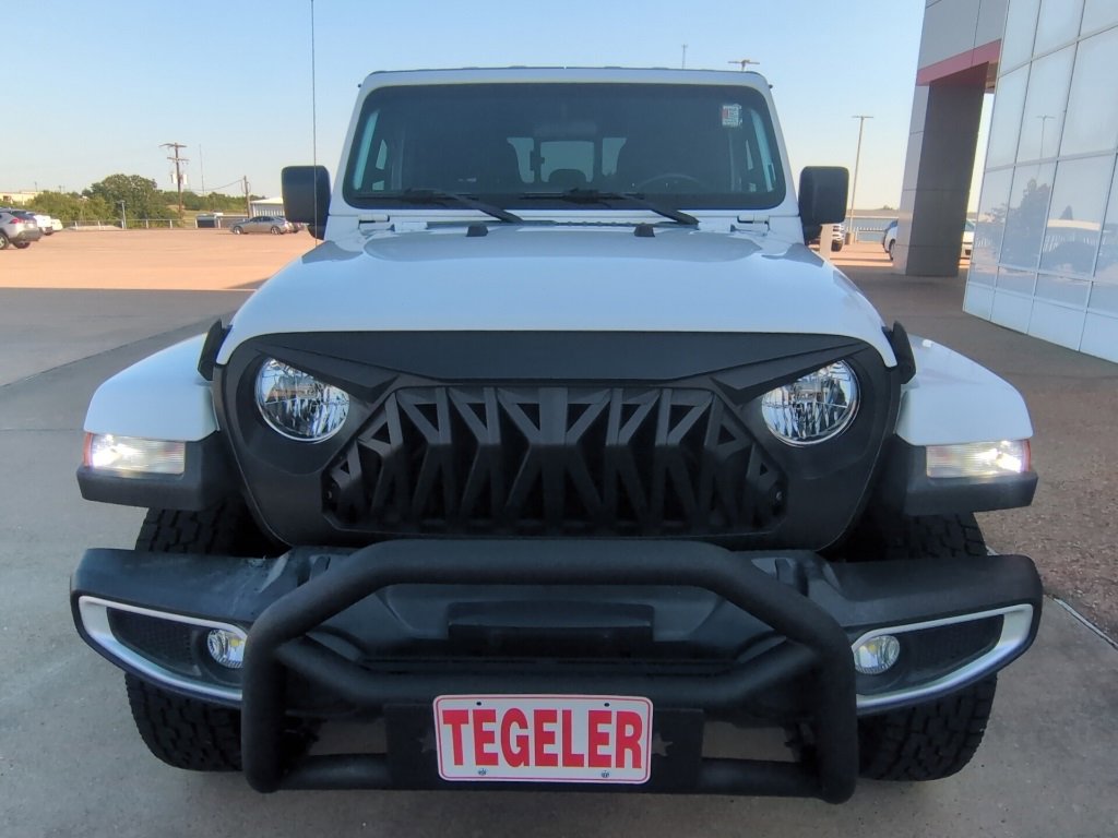 Used 2022 Jeep Gladiator Sport image 2