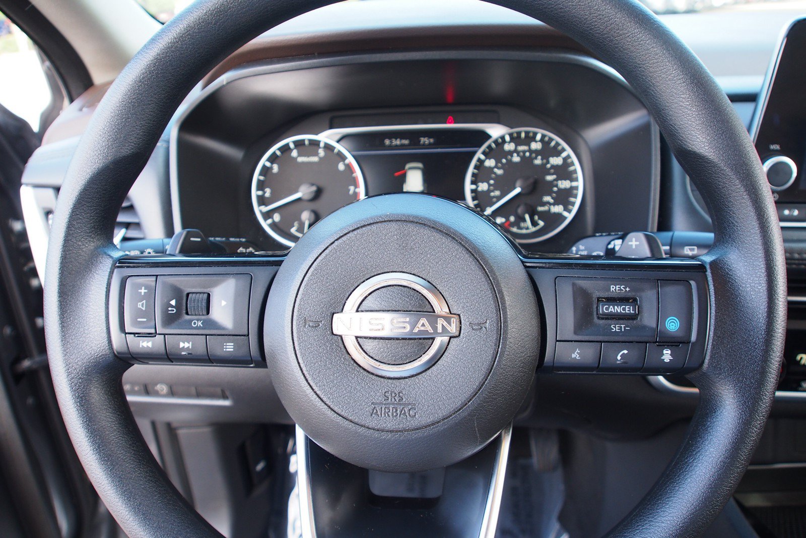 Used 2023 Nissan Rogue SV FWD image 22