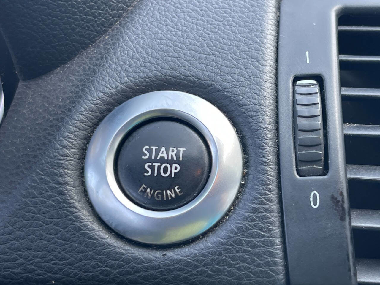 Used 2013 BMW 128i Convertible image 37