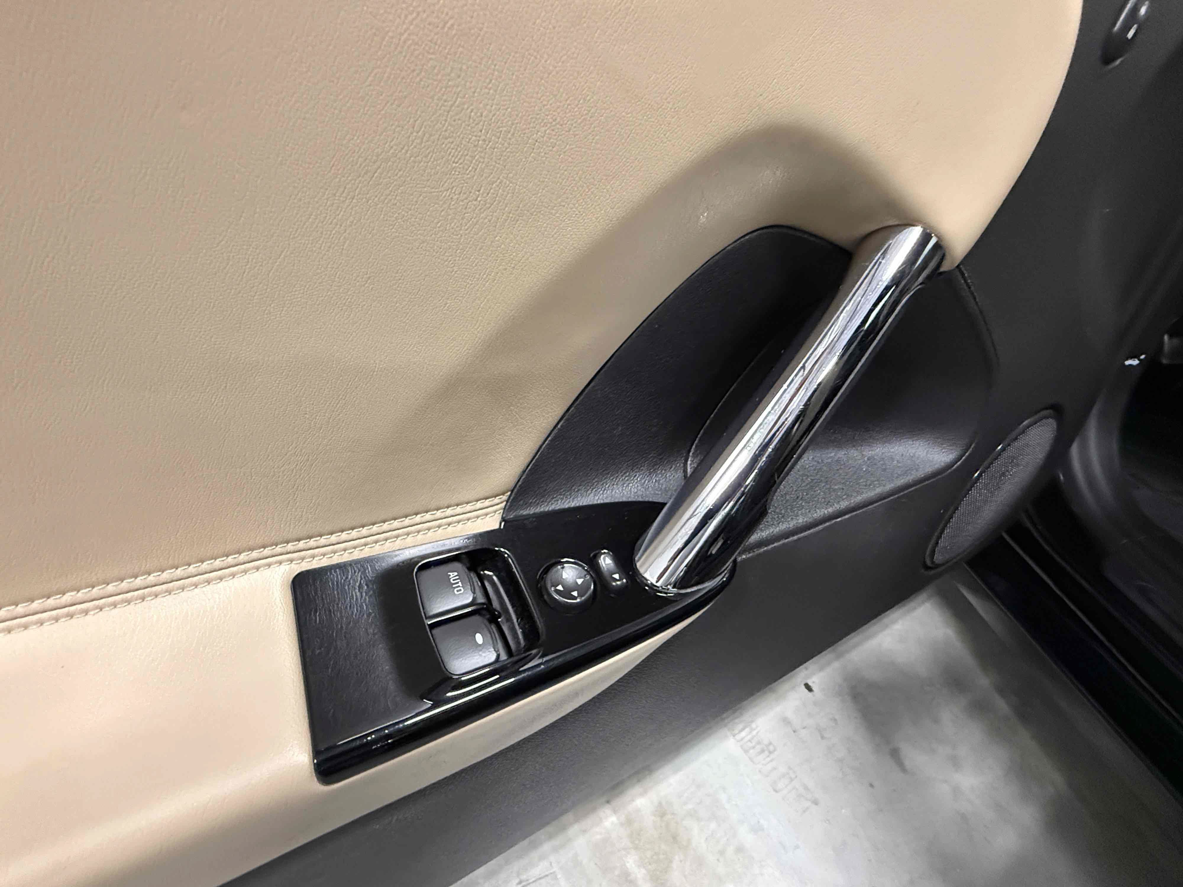 Used 2009 Saturn Sky w/ Premium Trim Package RWD image 40