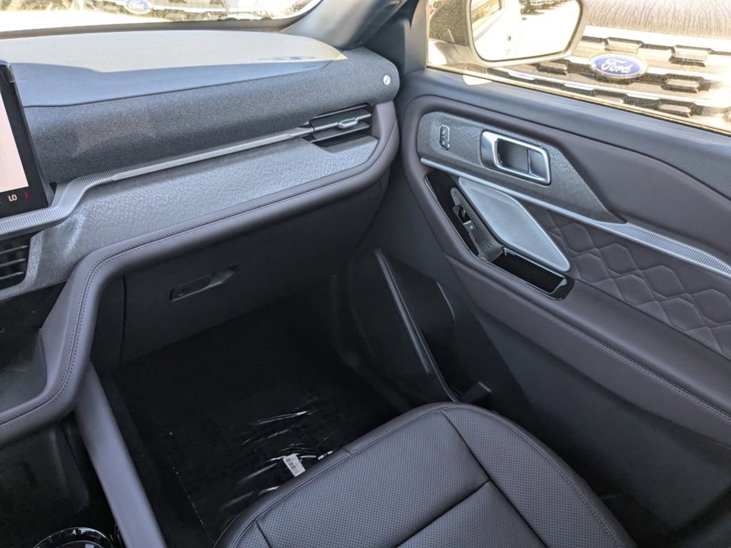 New 2026 Ford Explorer Platinum AWD/4WD image 18
