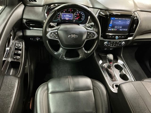 Used 2023 Chevrolet Traverse RS FWD image 11