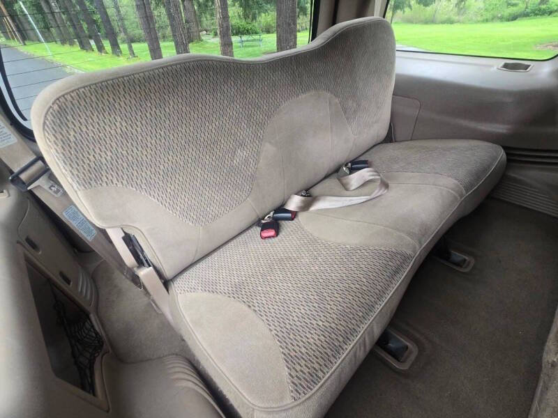Used 1998 Ford Expedition XLT AWD/4WD image 17