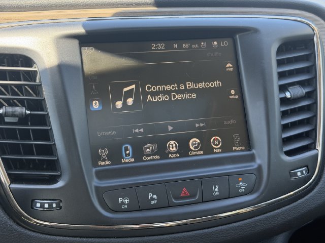 Used 2016 Chrysler 200 C w/ Premium Group FWD image 30