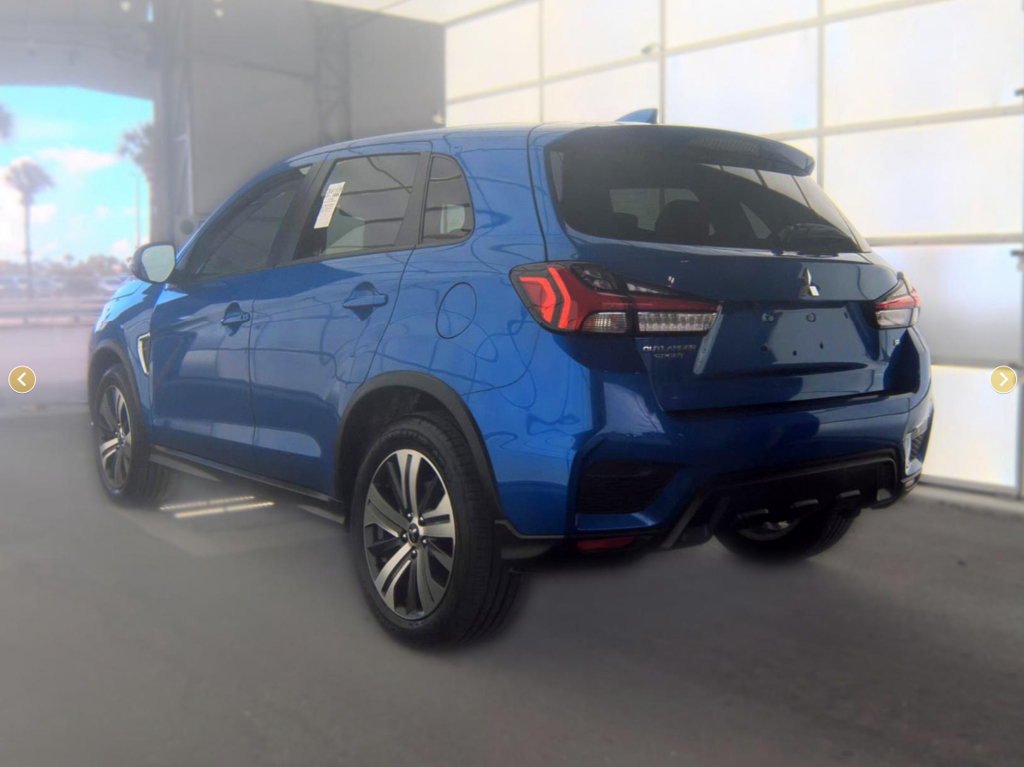 Used 2024 Mitsubishi Outlander Sport SE AWD/4WD image 3