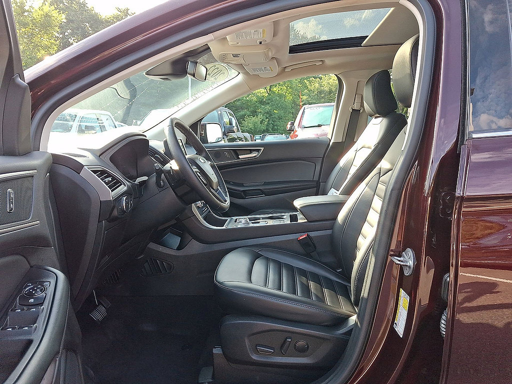 Used 2022 Ford Edge SEL w/ Convenience Package AWD/4WD image 11