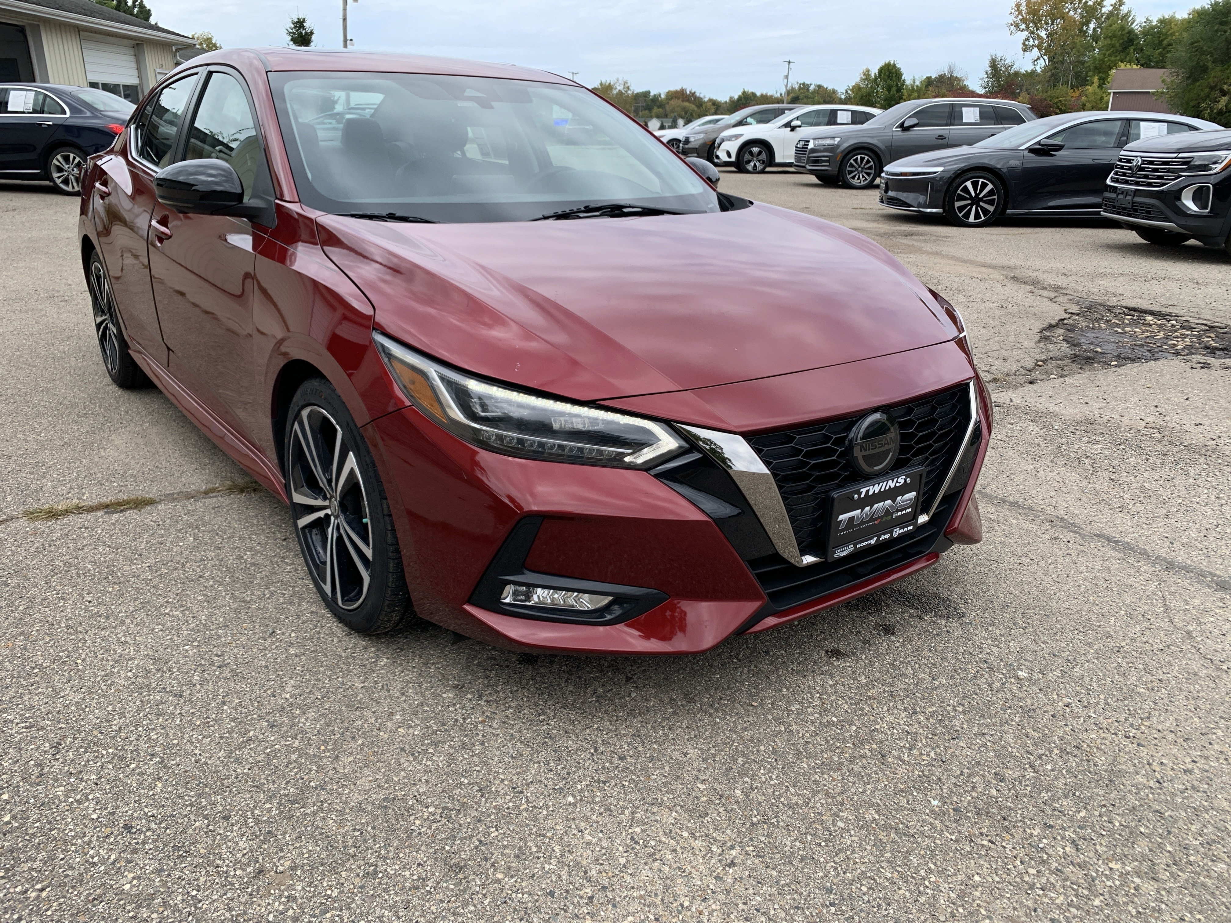 Used 2023 Nissan Sentra SR w/ SR Premium Package FWD image 1