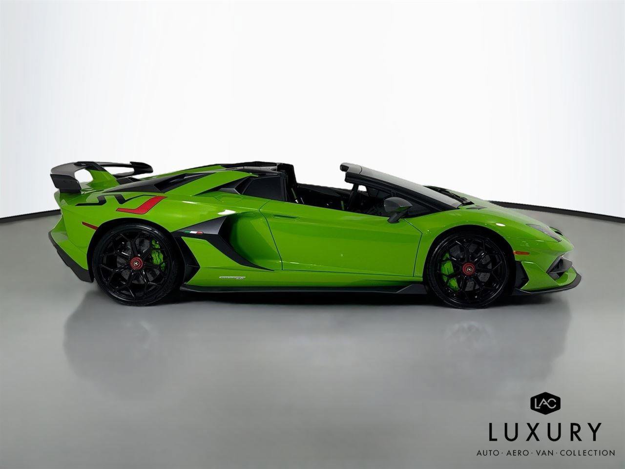 Used 2021 Lamborghini Aventador SVJ AWD/4WD image 5
