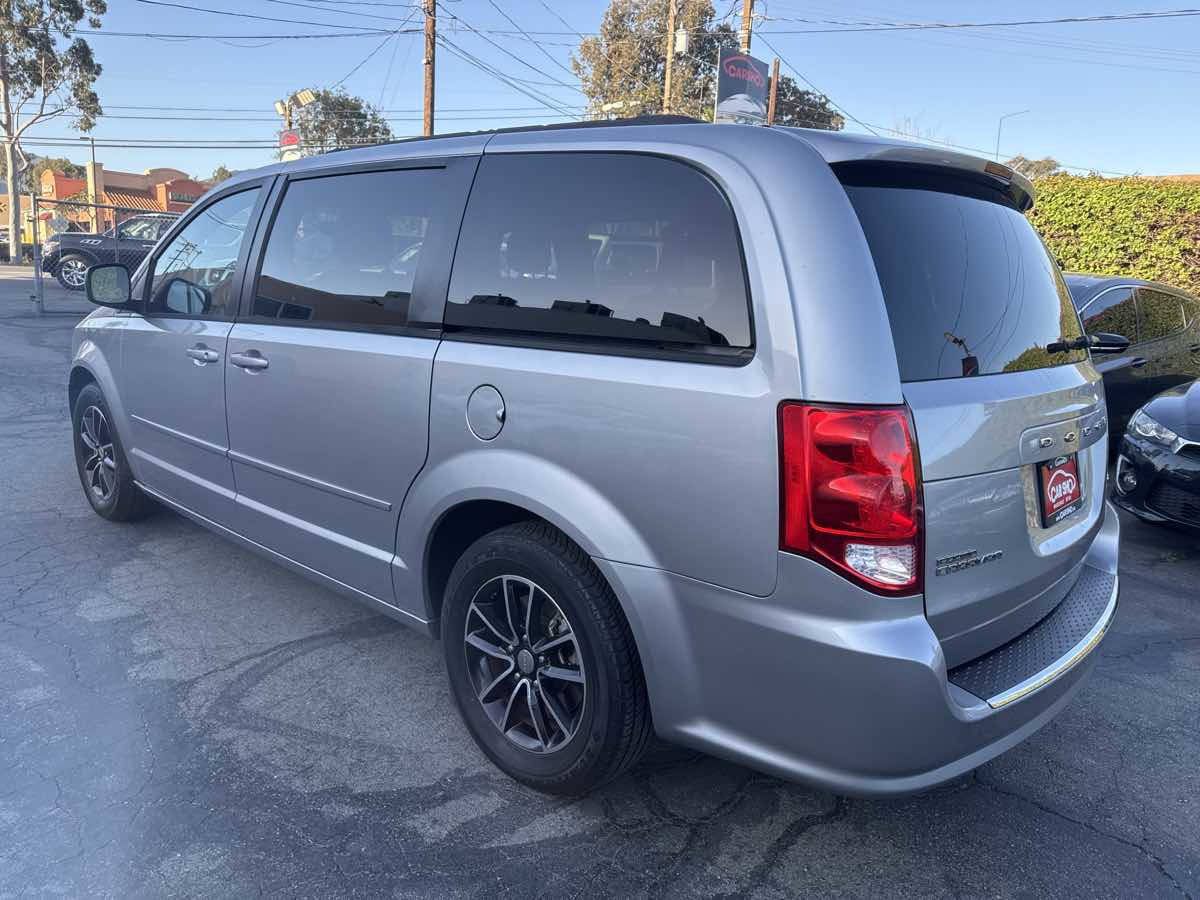 Used 2017 Dodge Grand Caravan GT image 5