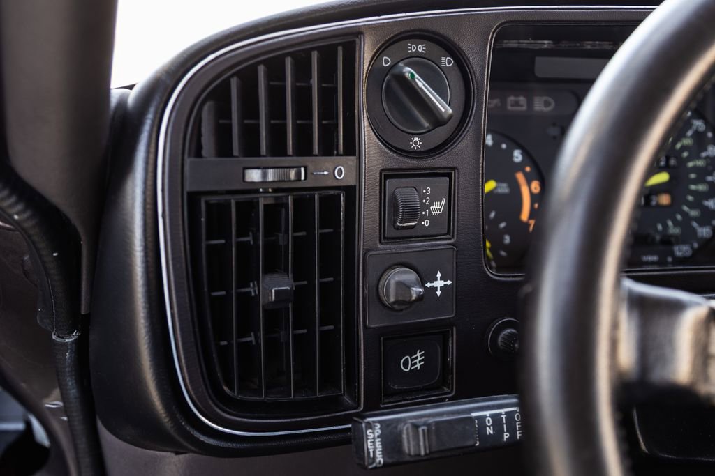 Used 1988 Saab 900 Turbo image 24