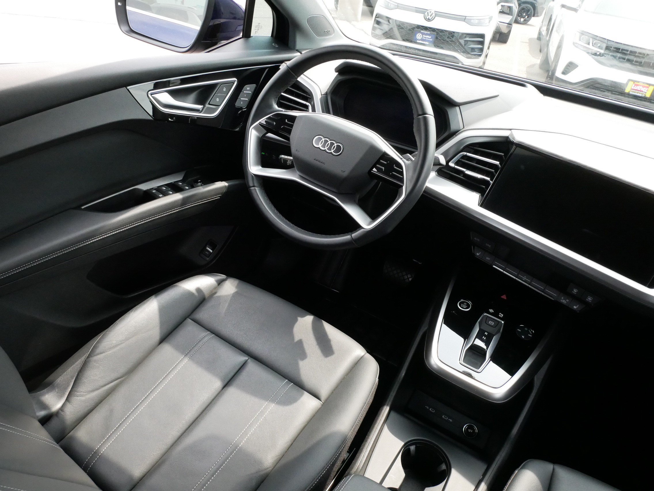 Used 2023 Audi Q4 e-tron Prestige AWD/4WD image 9