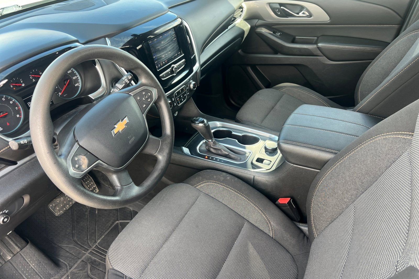 Used 2020 Chevrolet Traverse LS image 7