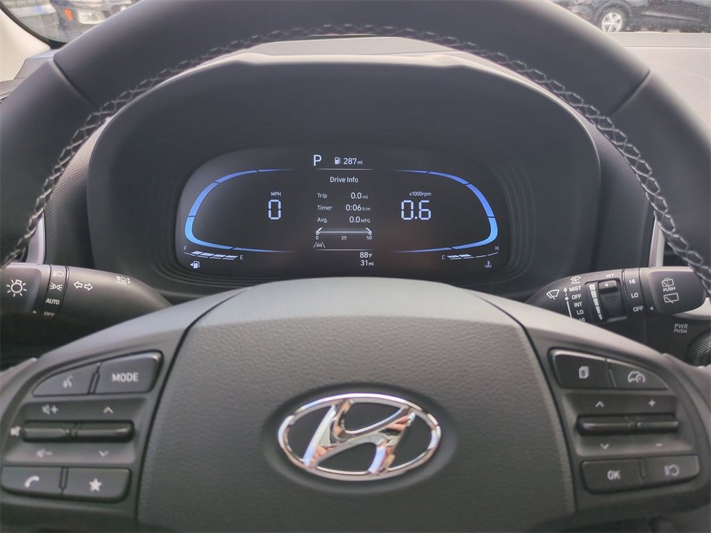 New 2025 Hyundai Venue SEL image 31