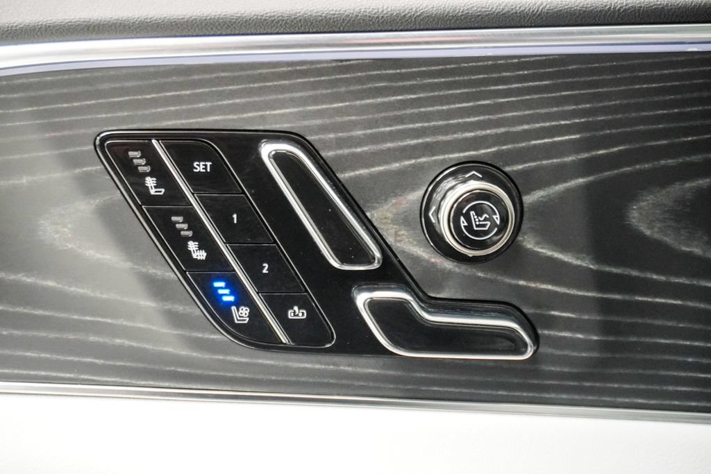 Used 2024 Cadillac Lyriq Sport AWD/4WD image 24