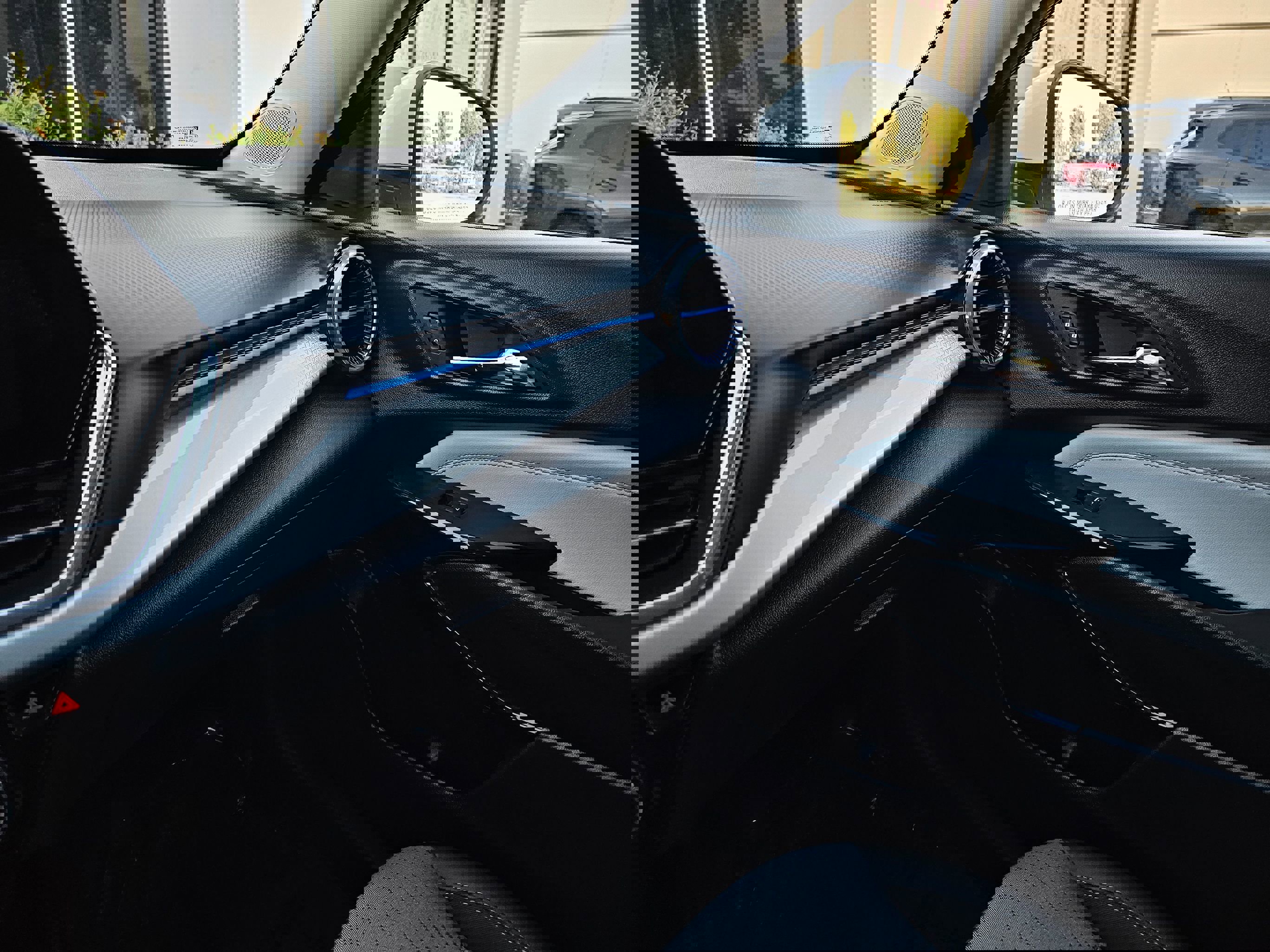 Used 2025 Chevrolet Trax LT w/ LT Convenience Package image 35