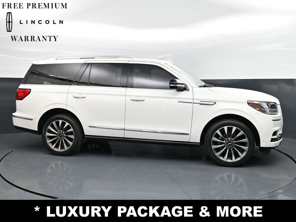 Used 2021 Lincoln Navigator Reserve w/ Luxury Package RWD image 30