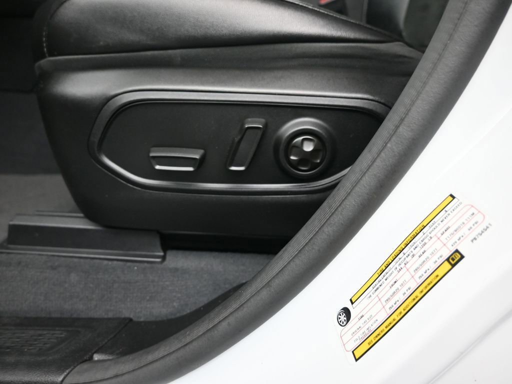 Used 2023 Jeep Grand Cherokee L Laredo image 13