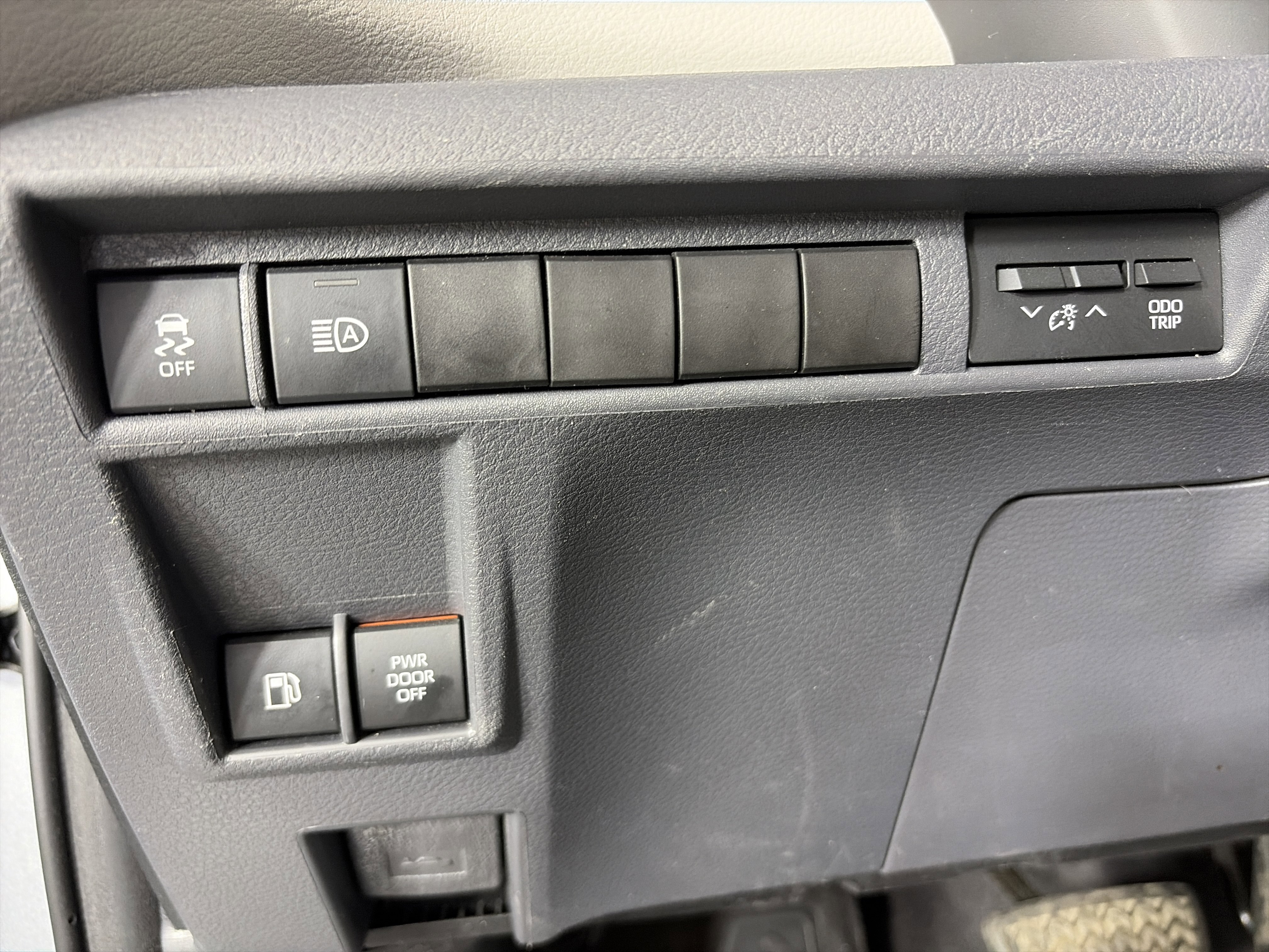 Used 2021 Toyota Sienna XLE image 34