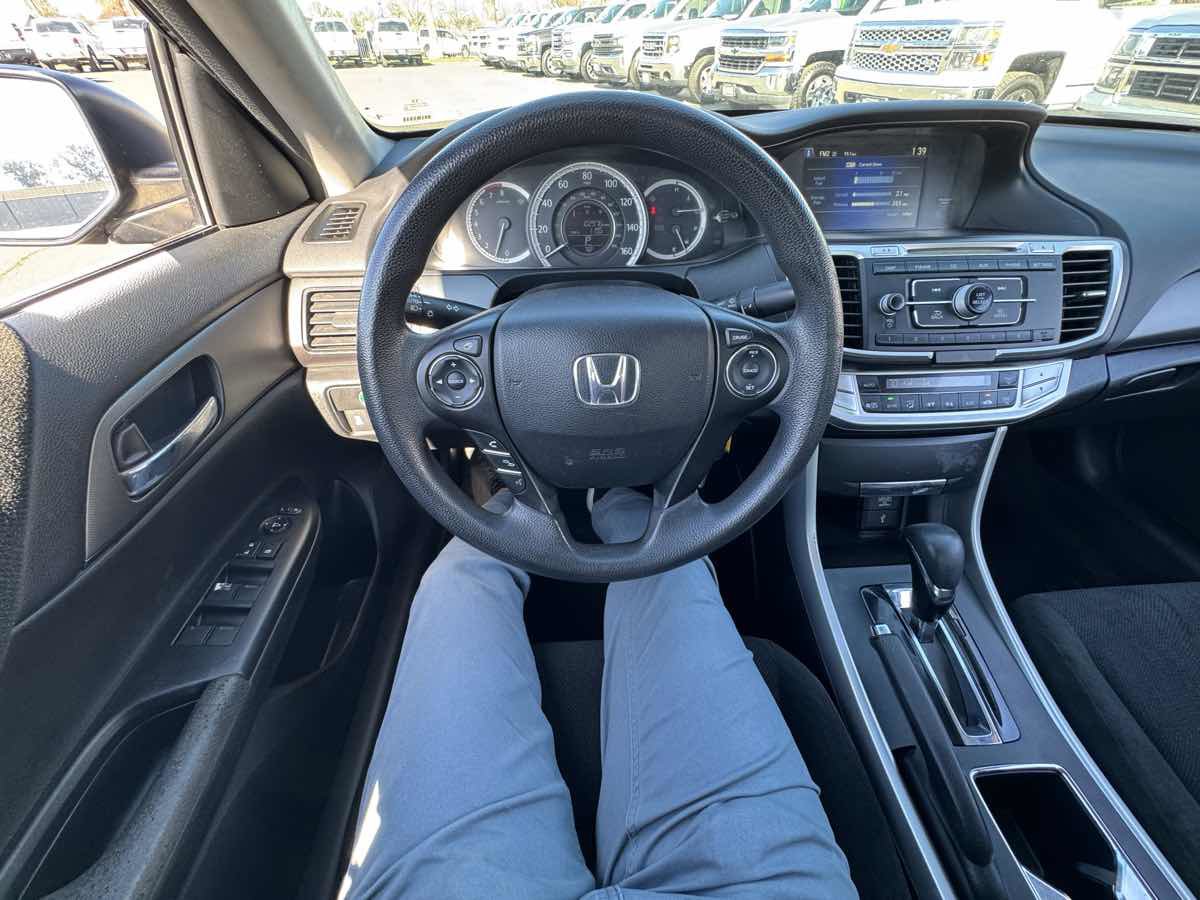 Used 2013 Honda Accord LX image 27