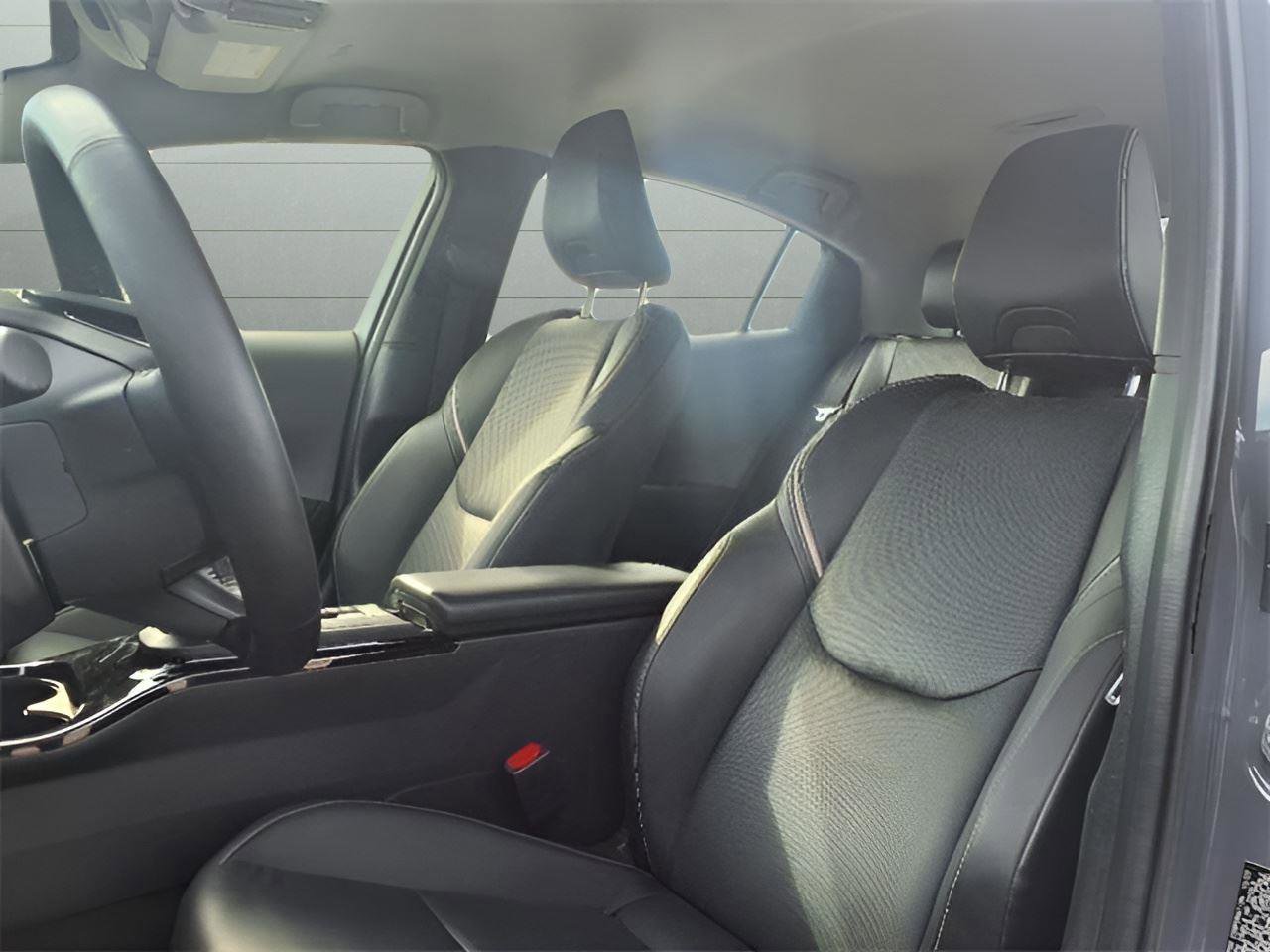 Used 2024 Toyota Prius XLE image 19