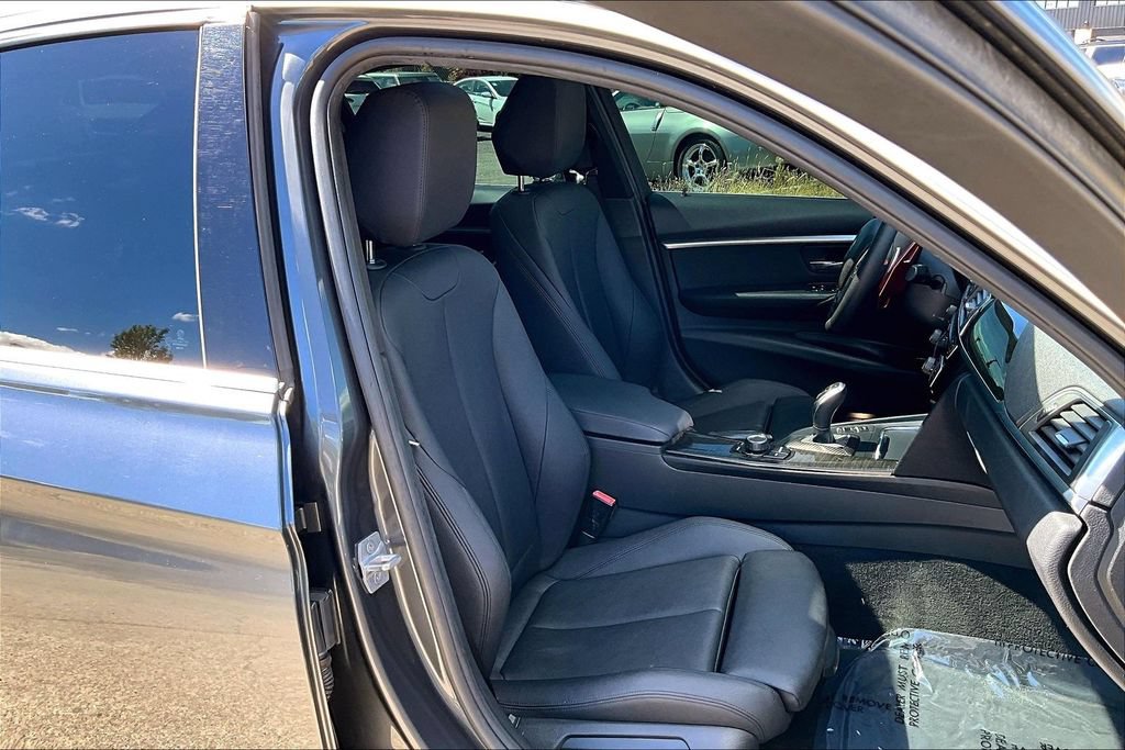 Used 2018 BMW 330i Sedan RWD image 10